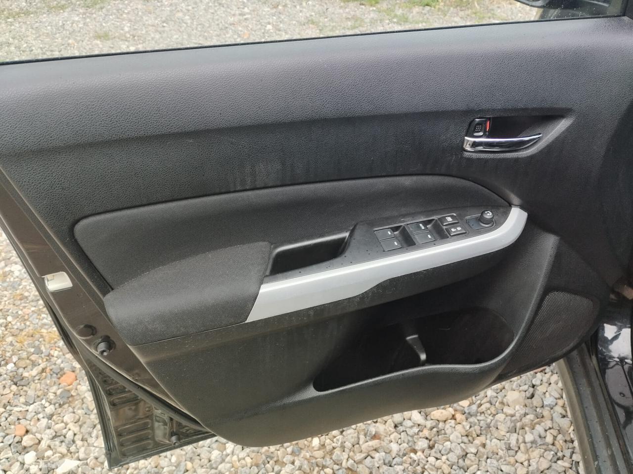 Suzuki Vitara 1.6 VVT V-Top