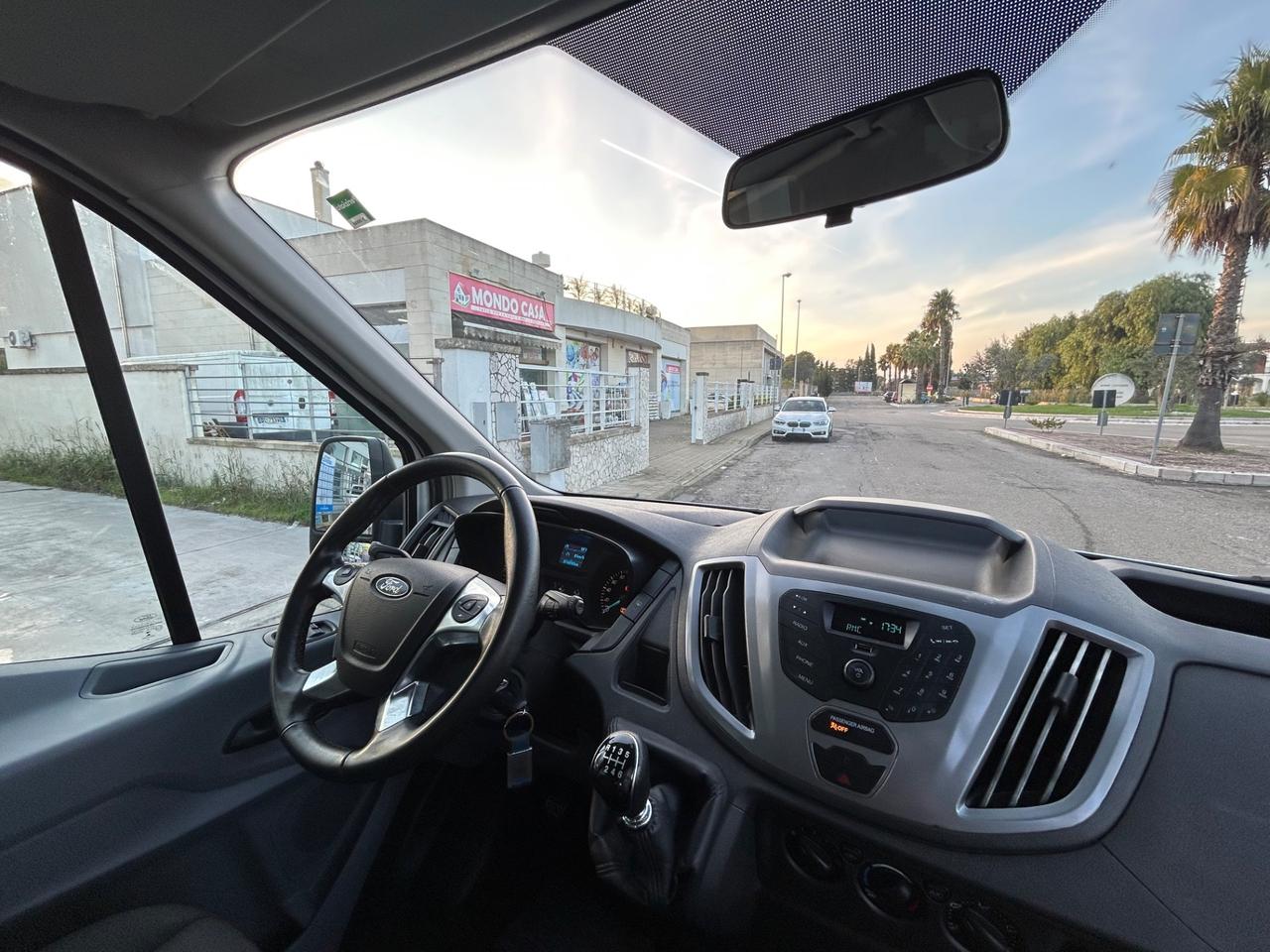 Ford Transit 350 2.0TDCi EcoBlue 130CV 9 posti+pedana disabili