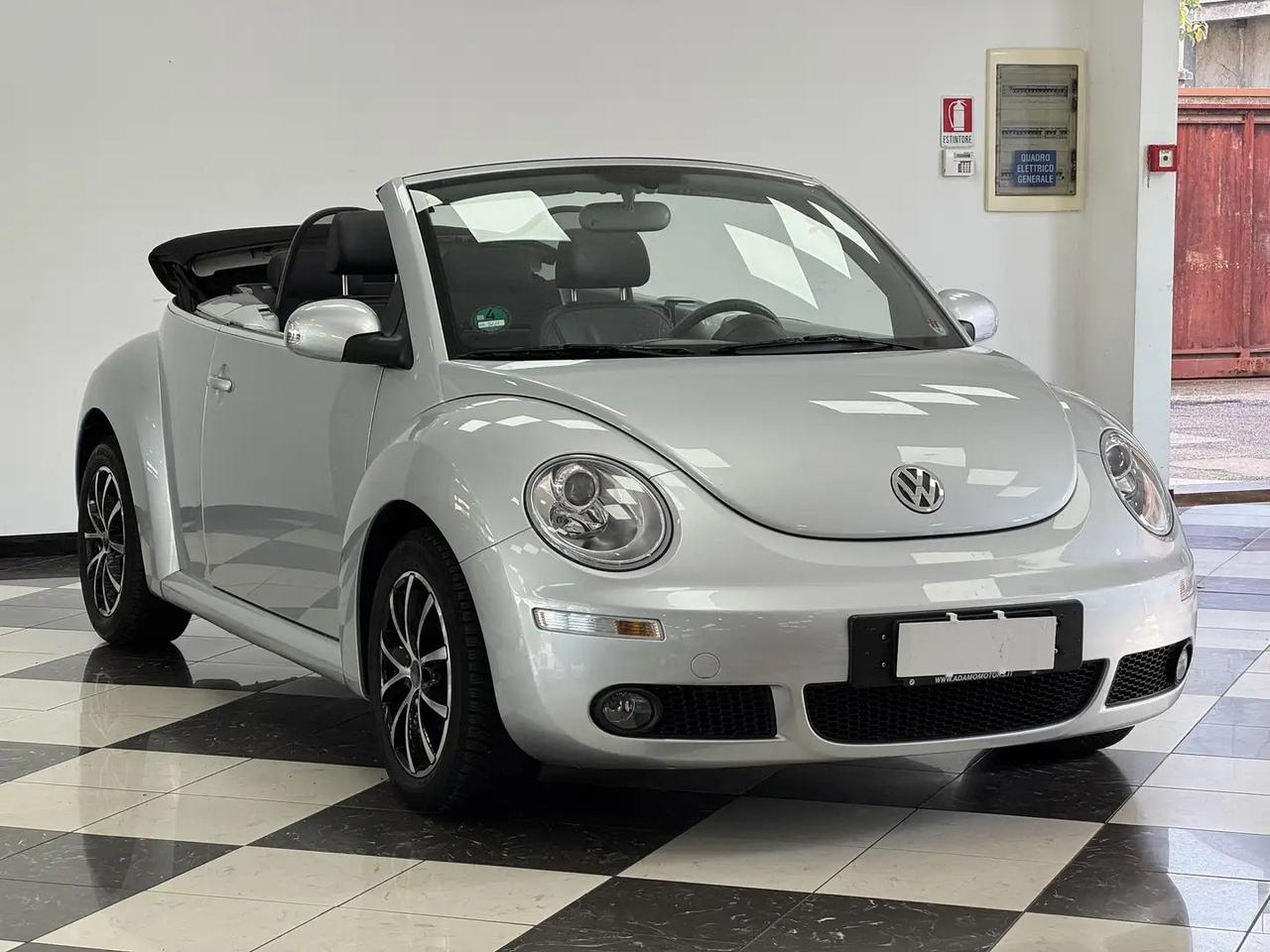 Volkswagen New Beetle 2.0 Cabrio aut.