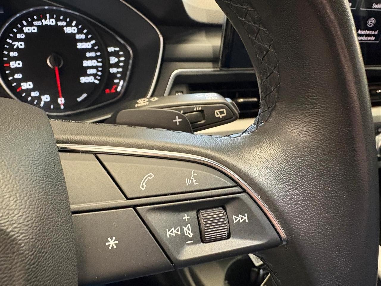 Audi A4 30 TDI/136 CV S tronic line edition