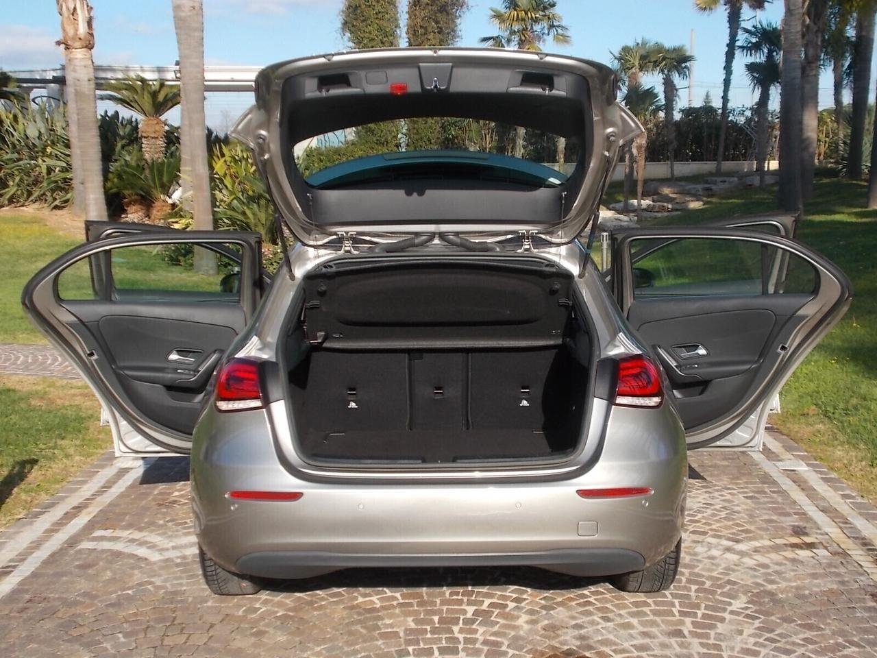 Mercedes-Benz A 180d Autom *FULL OPT.* da VETRINA