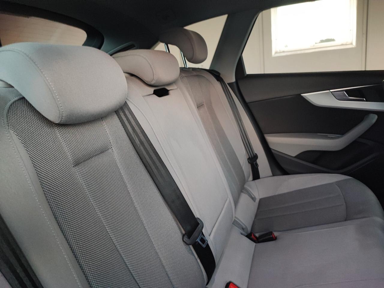 Audi A4 Avant 3.0 TDI quattro S tronic Sport