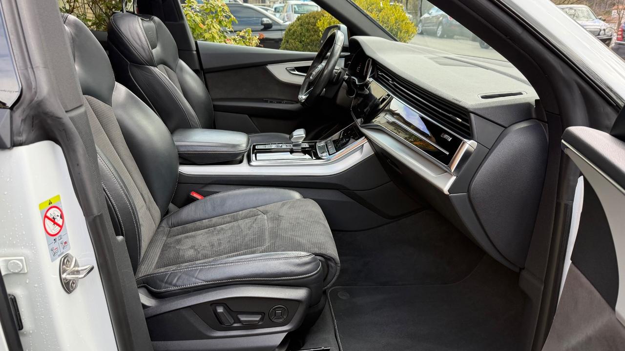 Audi Q8 50 TDI 286 CV quattro S-line Tetto 360”