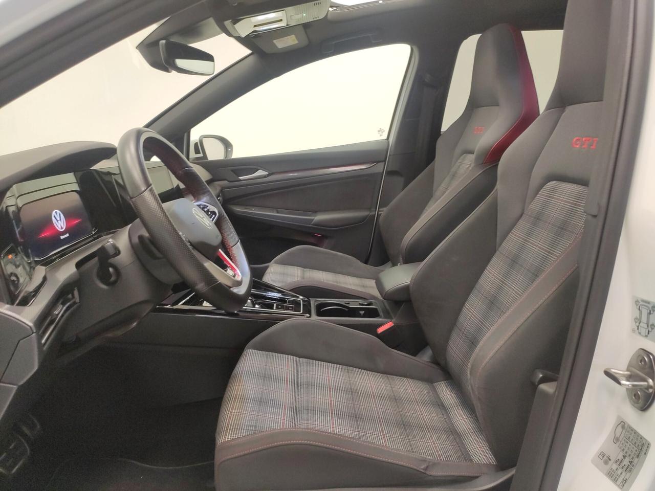 Volkswagen Golf GTI 2.0 TSI DSG