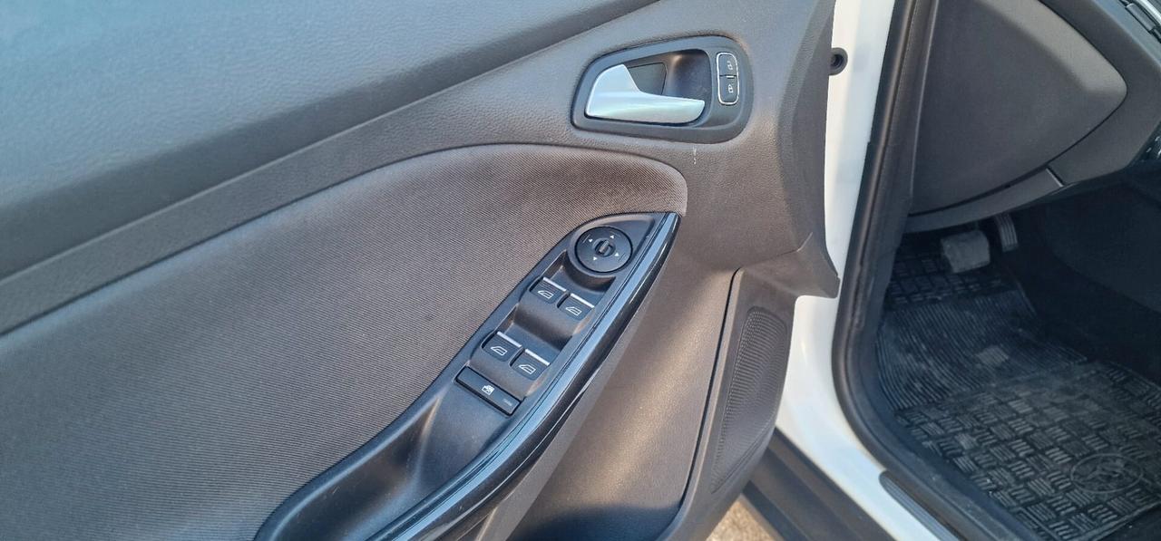 Ford Focus 1.5 TDCi 120 CV Start&Stop Powershift SW Titanium