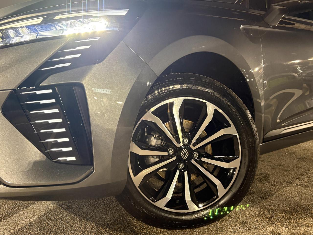 NUOVA Renault Clio ECO-GPL di serie 100 CV Techno