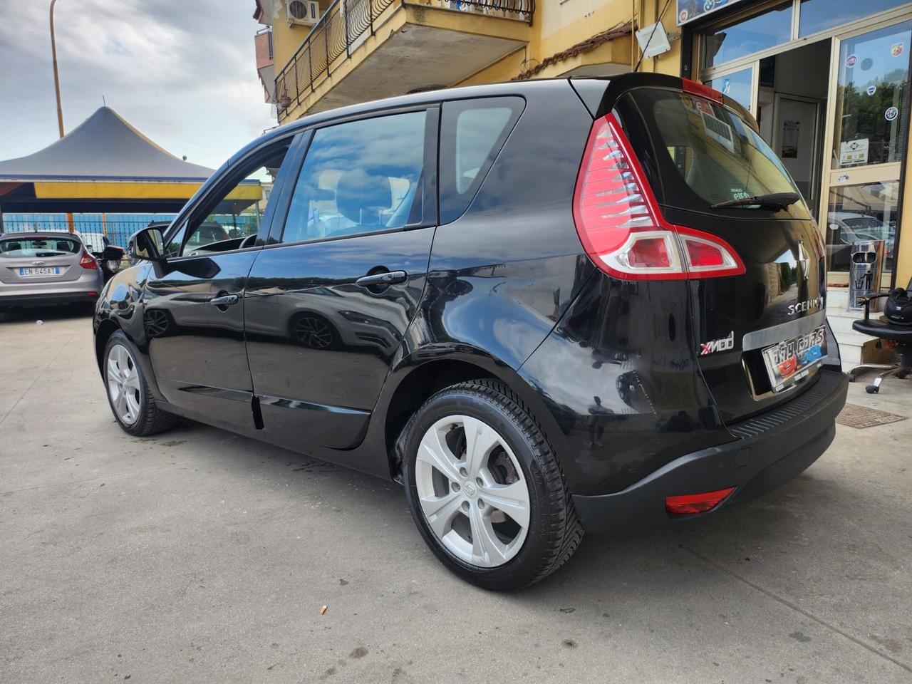 Renault Scenic X-Mod 1.5 dCi 110CV Luxe