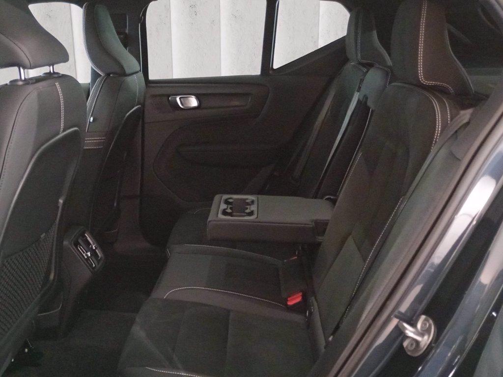 VOLVO XC40 2.0 b3 Ultra Black Edition auto del 2025