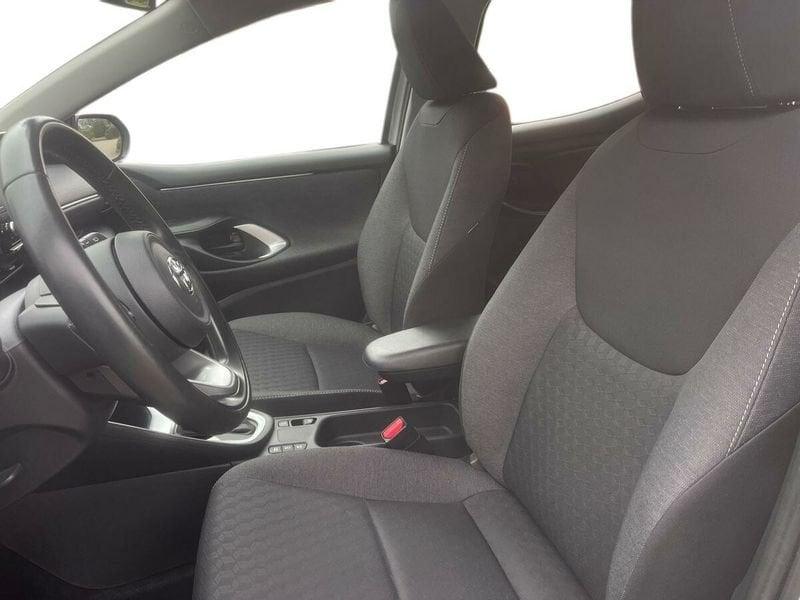 Toyota Yaris Hybrid Trend MY22