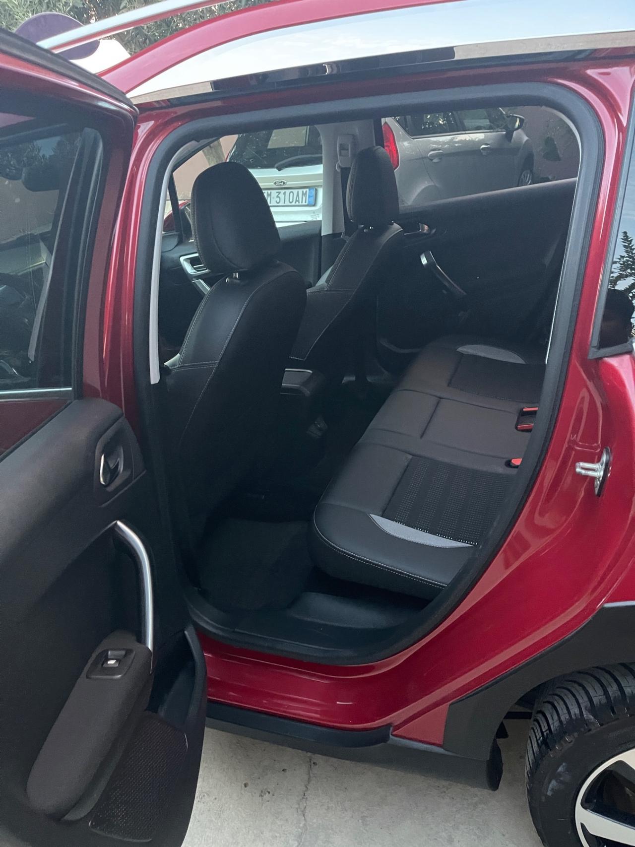Peugeot 2008 BlueHDi 100 Black Matt