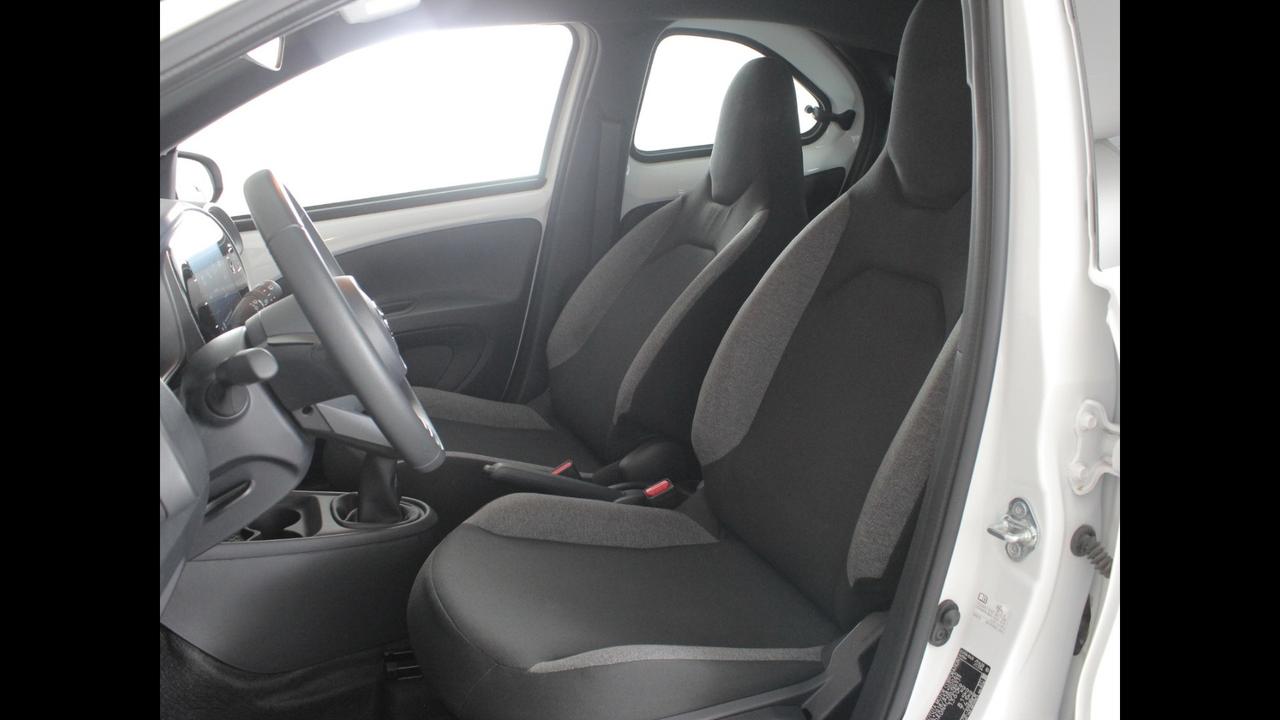 TOYOTA Aygo X - Aygo X 1.0 Active 72cv