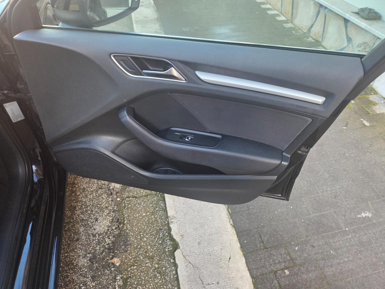 AUDI A3 1.6 TDI 110 CV ANNO 2014 FARI LED NAVIG KMCERT