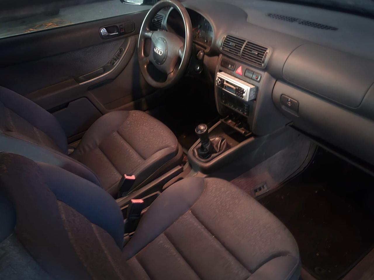 Audi A3 1.8 20V cat 3p. Attraction