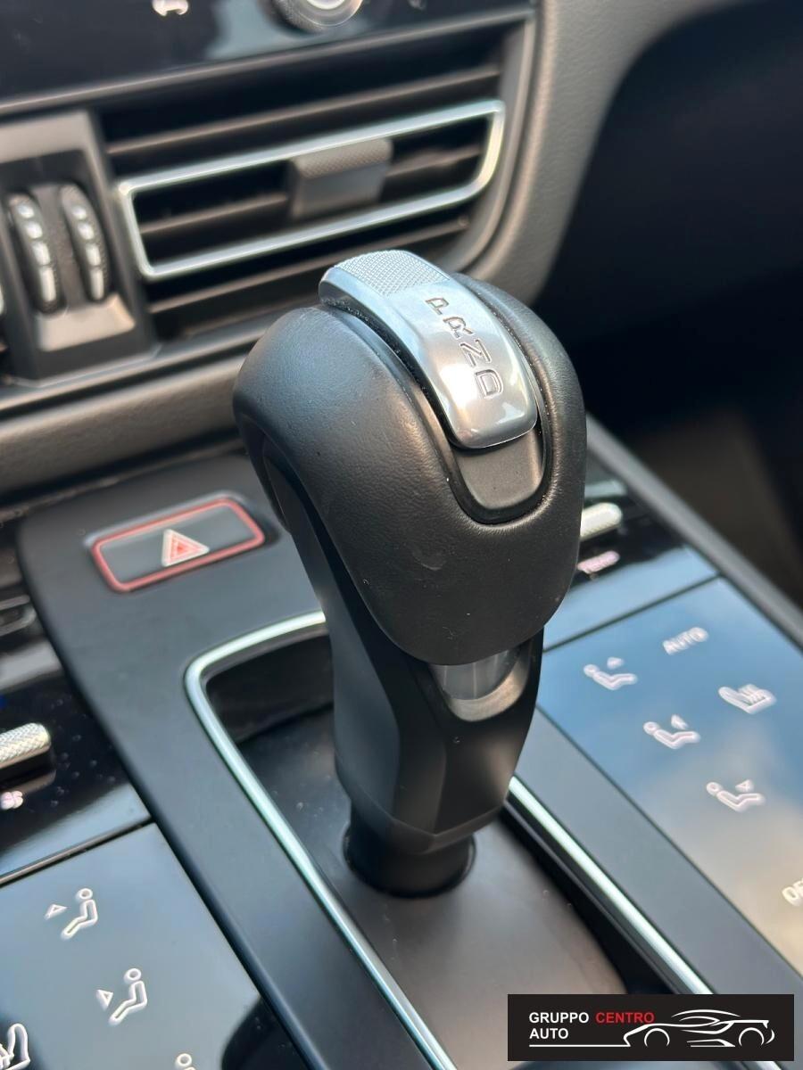 Porsche Macan 2.0 T- 2023