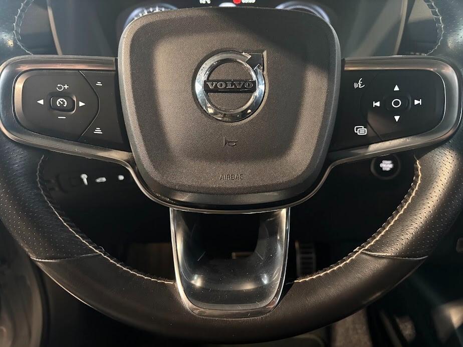 Volvo XC40 T5 Plug-in Hybrid R-design