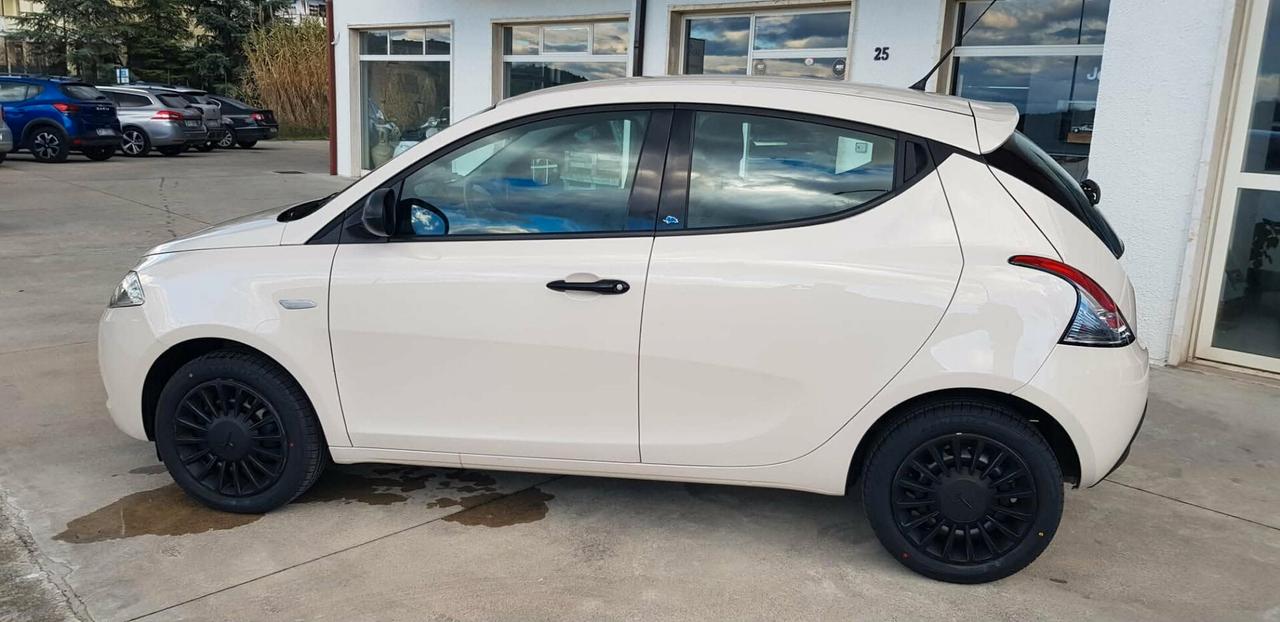 Lancia Ypsilon 1.2 69 CV 5 porte Unyca