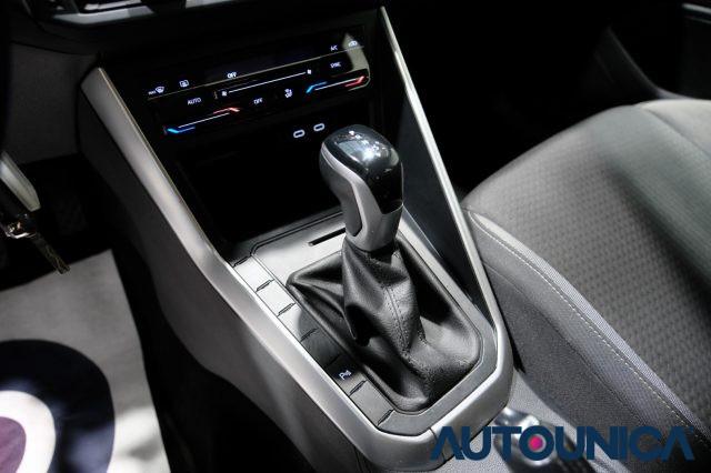 VOLKSWAGEN Polo 1.0 TSI DSG LIFE AUTOMATICA NEOPATENTATI