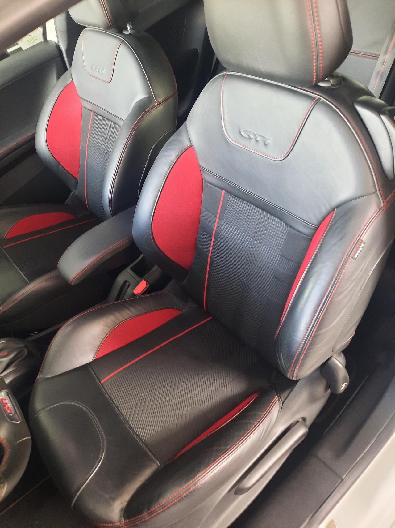 Peugeot 208 THP S&S 3 porte GTi