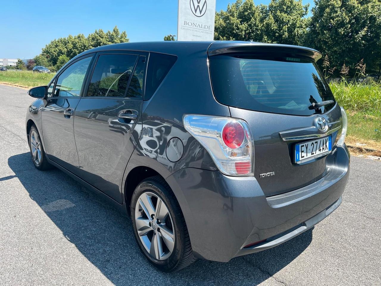 Toyota Verso 1.6 D-4D **7POSTI**