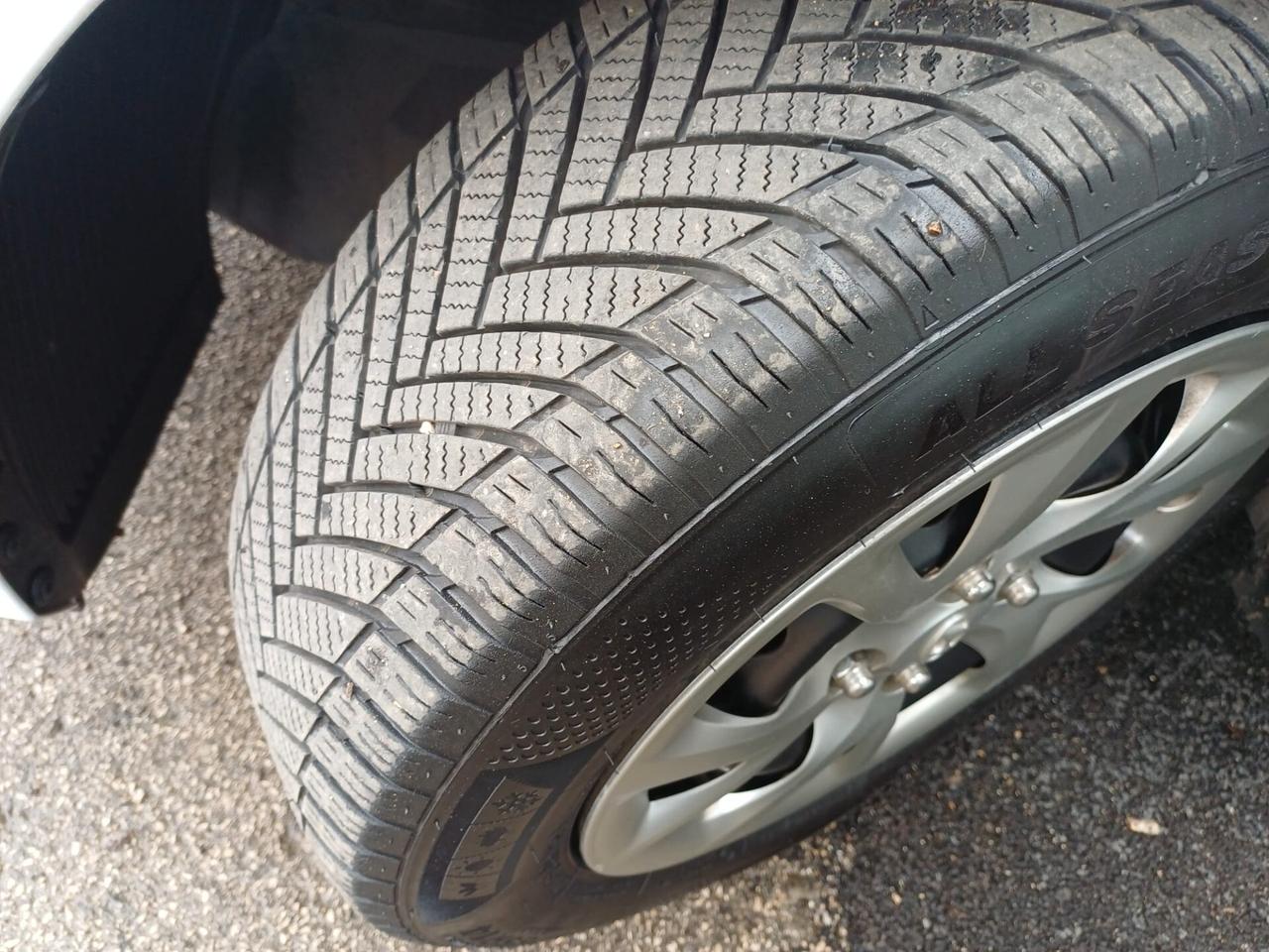 Hyundai i10 GPL DI SERIE PERFETTA - 2018