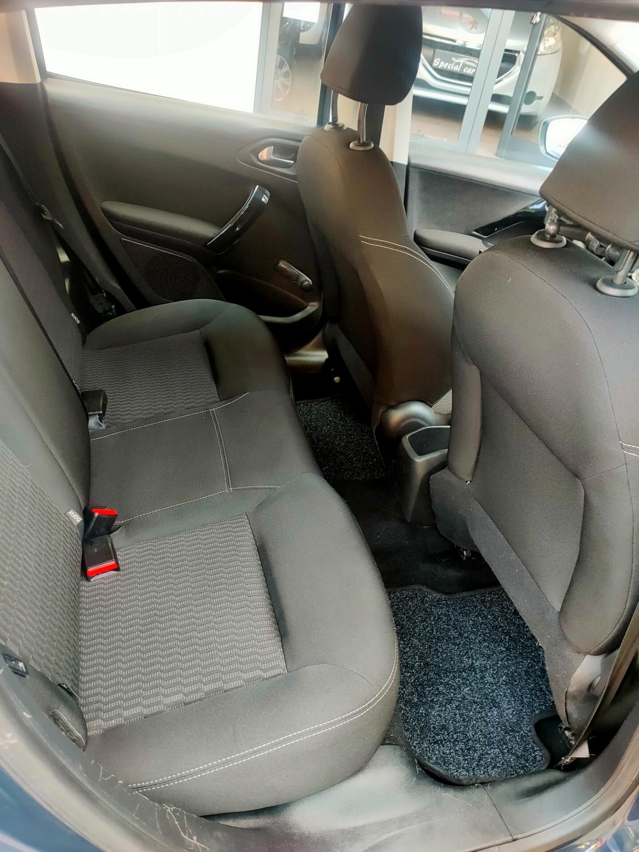 Peugeot 208 BlueHDi 75 5 porte Allure