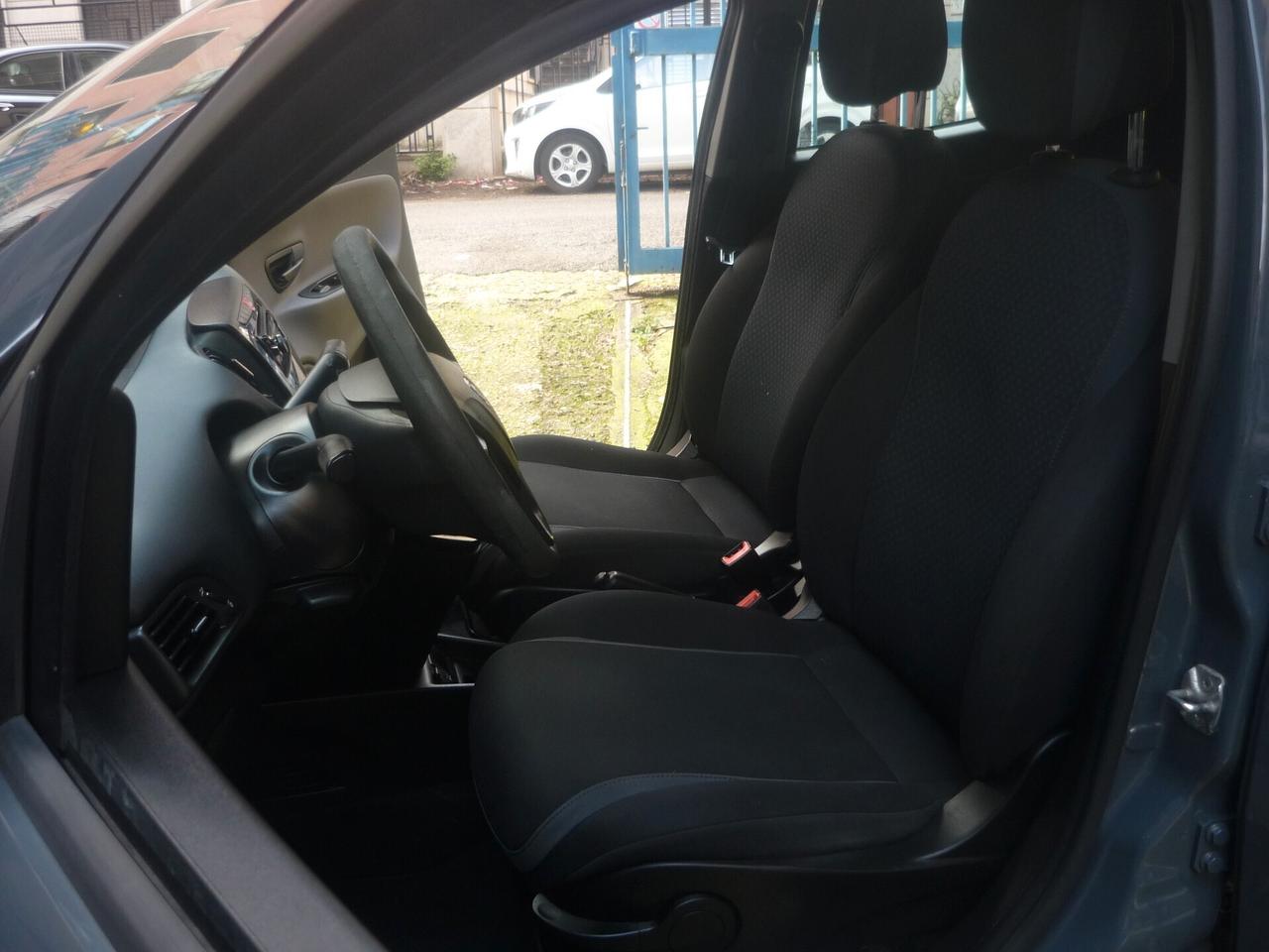 Lancia Ypsilon 0.9 TwinAir 85 CV 5 porte Metano Ecochic Silver