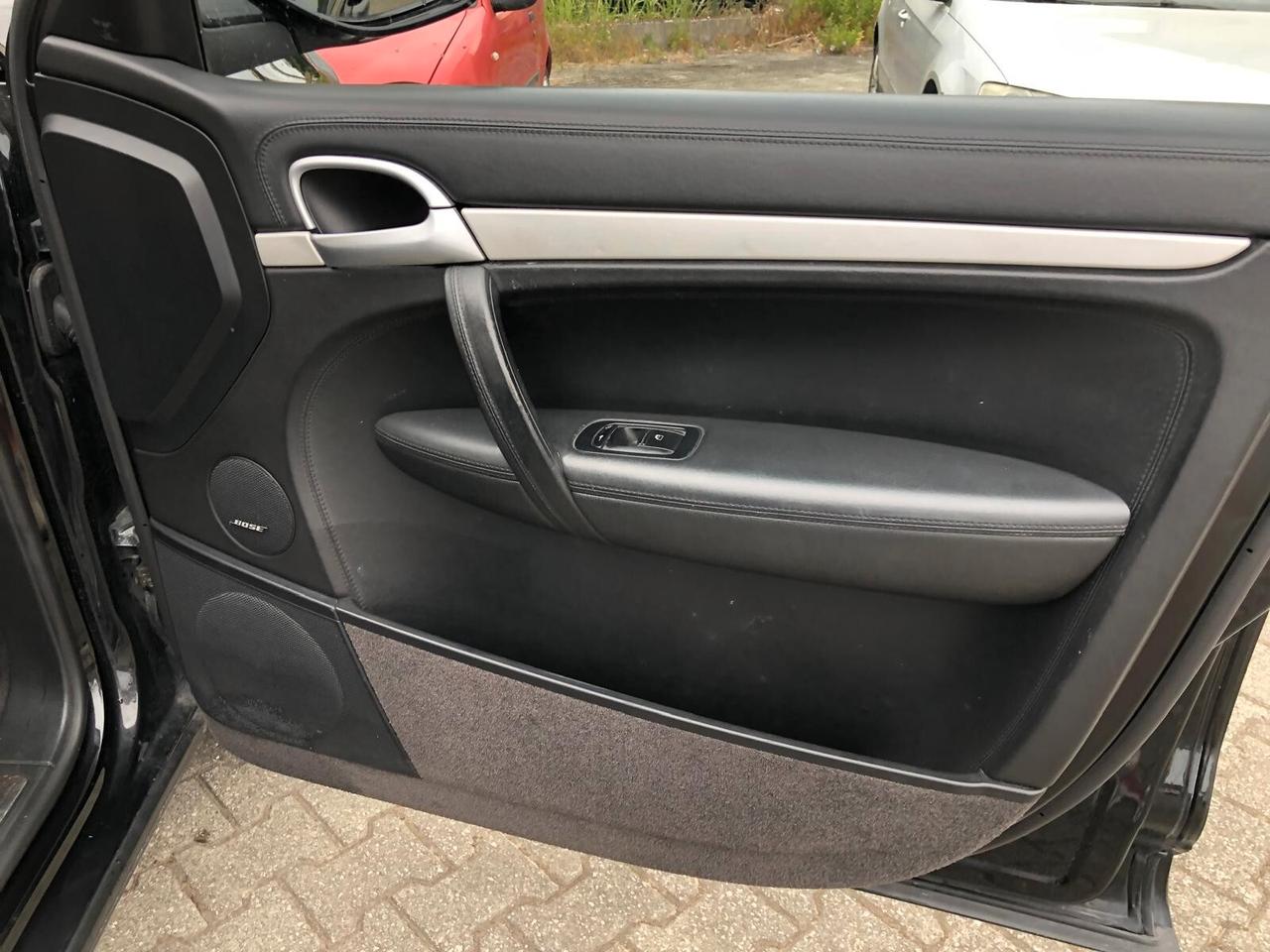 Porsche Cayenne 4.8 Turbo