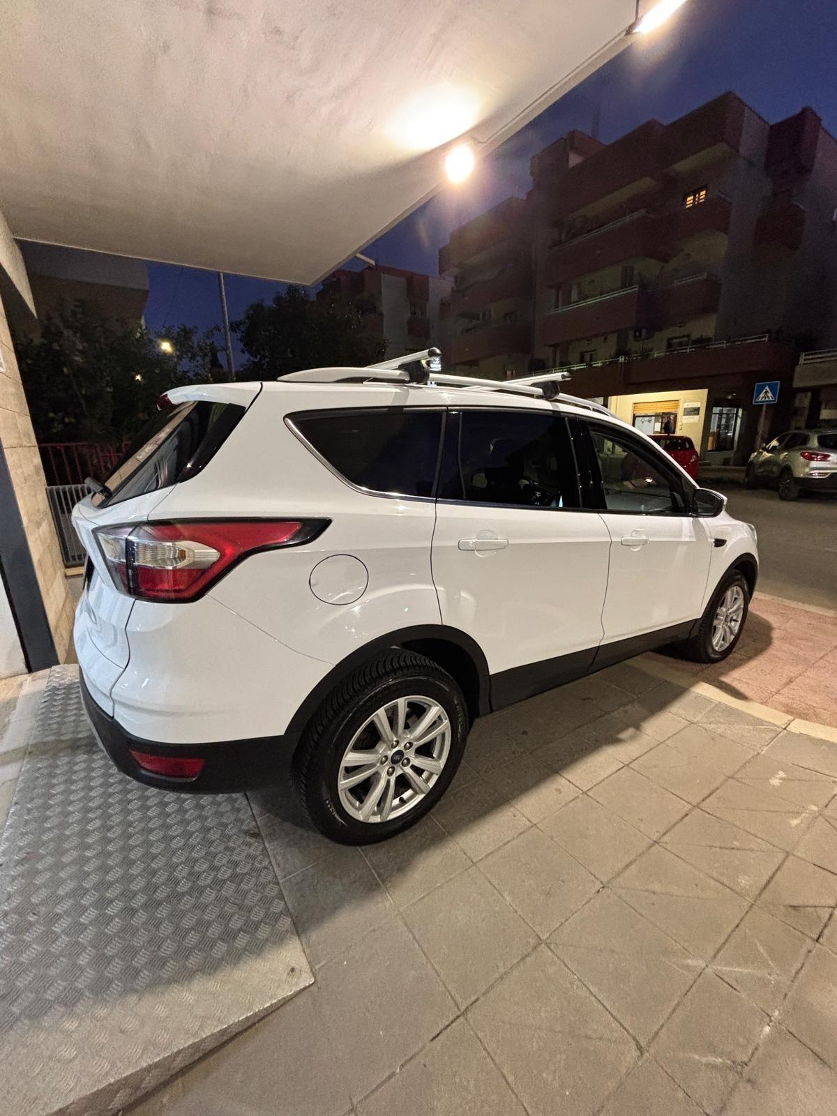 Ford Kuga 1.5 TDCI 120 CV S&S 2WD Titanium