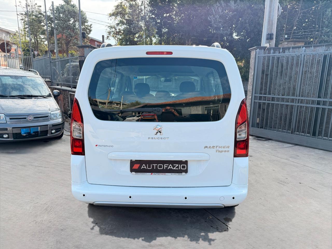 Peugeot Partner Tepee 1.6 HDi 92CV Outdoor