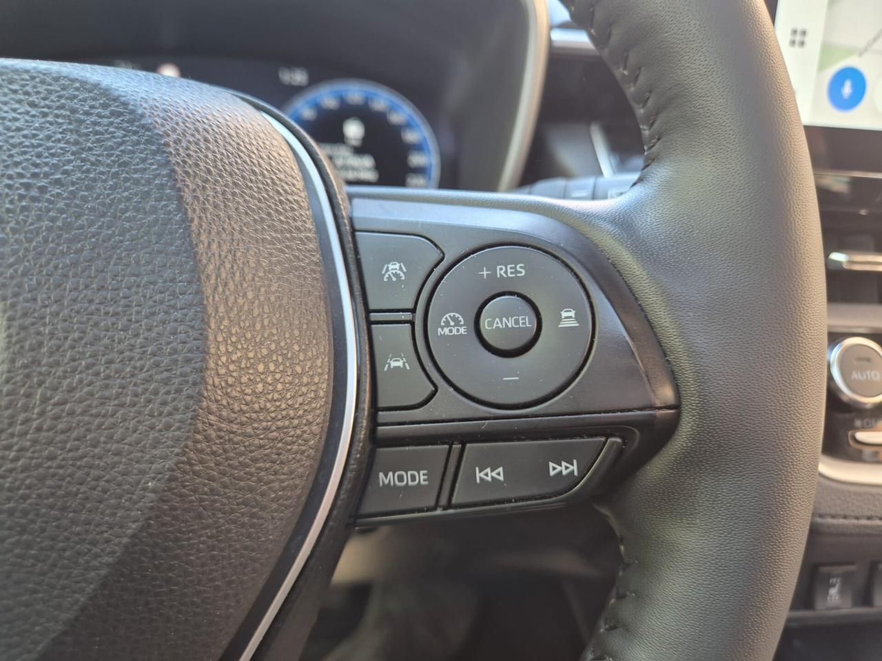 Toyota Corolla Cross 2.0 Hybrid TETTO PANORAMICO Style