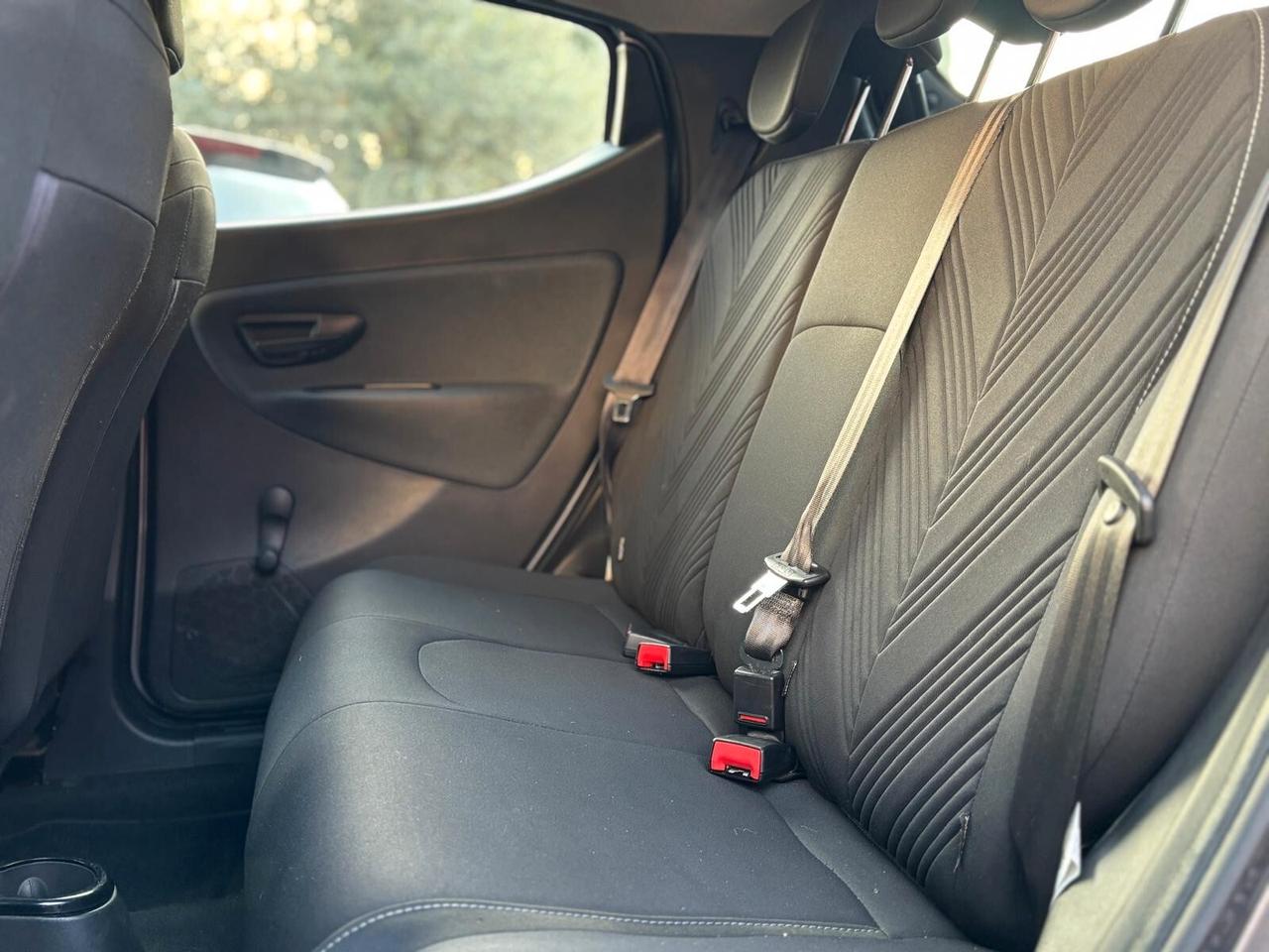 Lancia Ypsilon 1.0 FireFly 5 porte S&S Hybrid Gold Plus