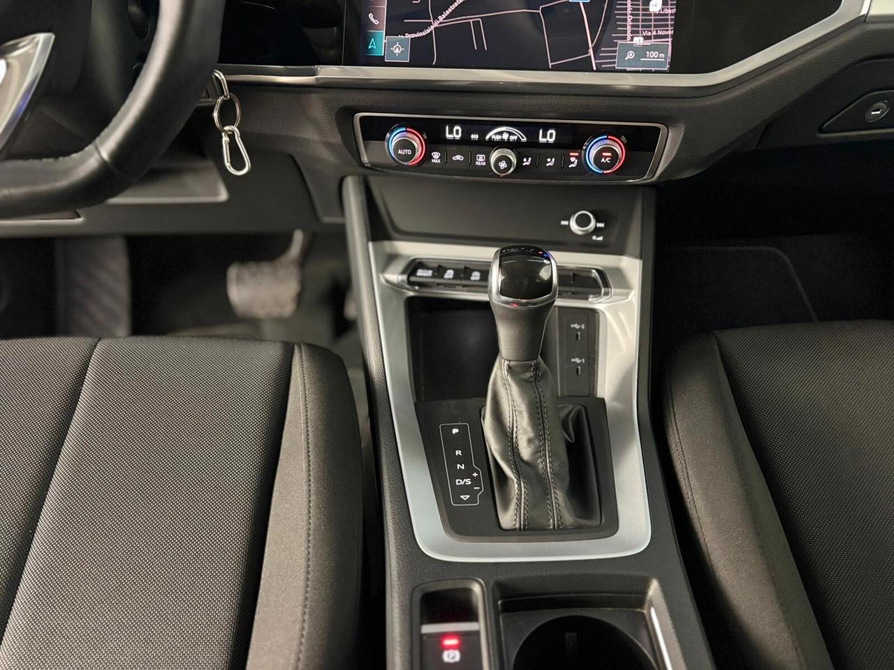 Audi Q3 SPB 35 TDI S tronic TOTAL BLACK LED