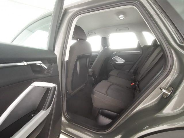 AUDI Q3 35 TDI S tronic Business