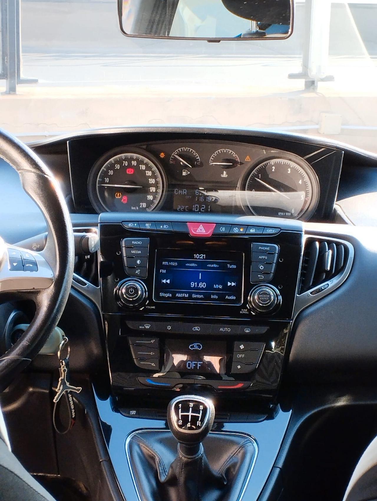 Lancia Ypsilon 1.3 MJT 16V 95 CV 5 porte S&S Gold km116.000