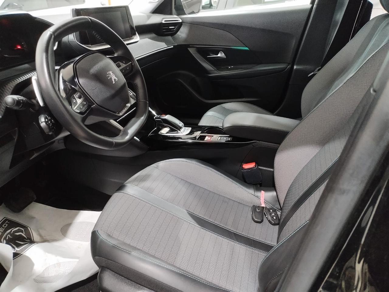 Peugeot 2008 BlueHDi 130 S&S EAT8 Allure Pack