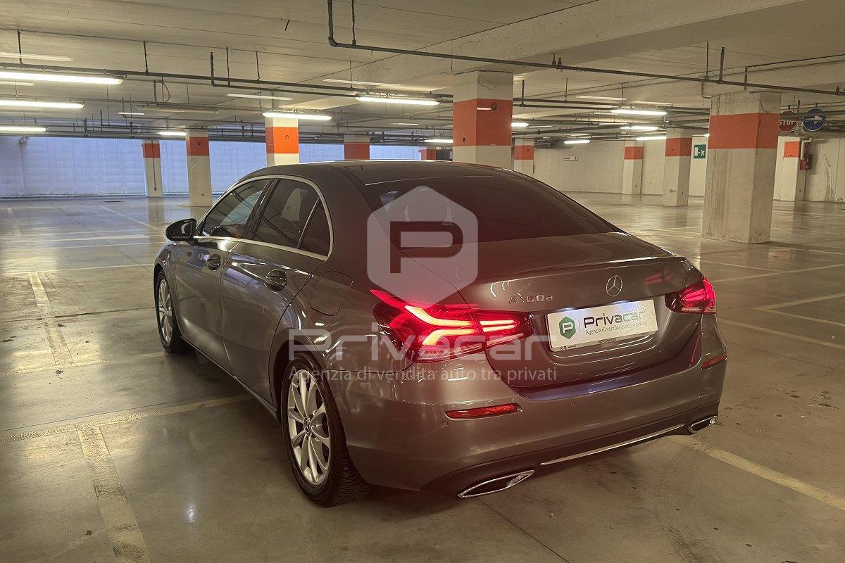 MERCEDES A 180 d Automatic Business