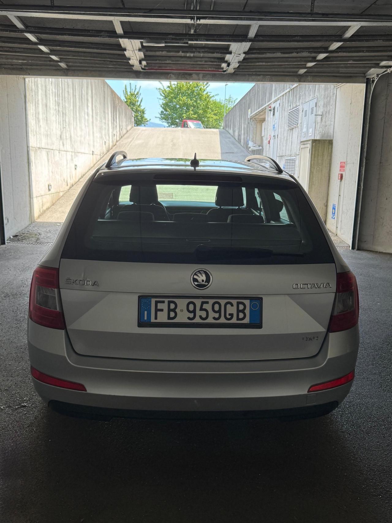 Skoda Octavia 1.6 TDI CR 110 CV 4x4 Wagon Executive
