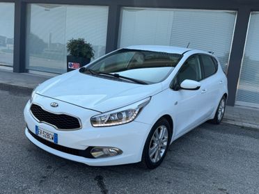 Kia Ceed cee'd 1.4 CRDi 5 porte Cool
