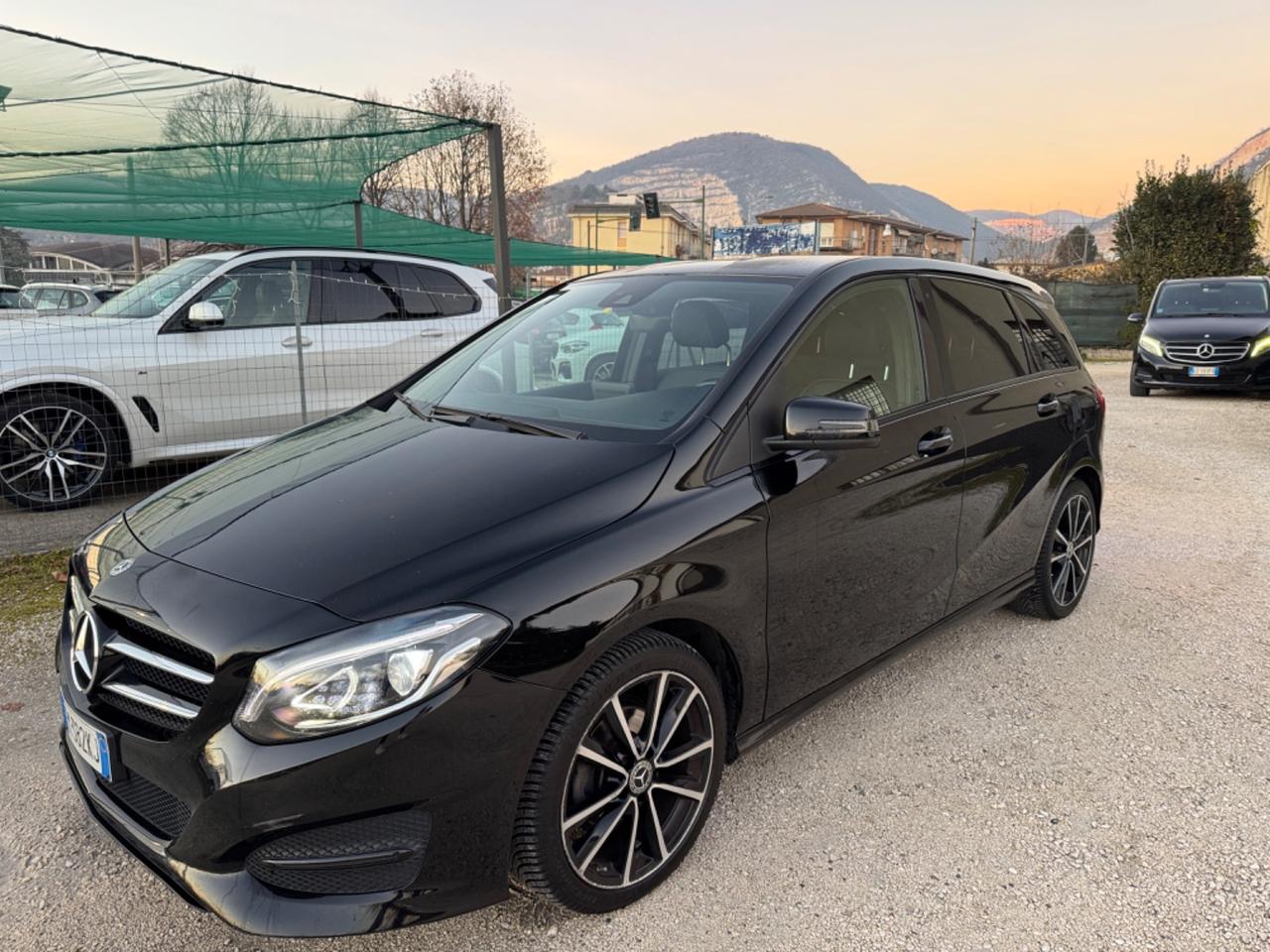 Mercedes-benz B 180 B 180 d Automatic Premium next Navi Led Telecamera Full