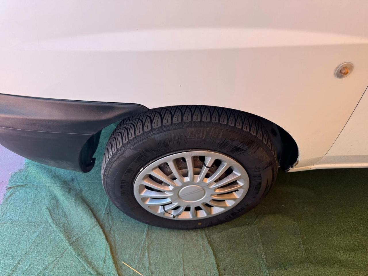 Fiat Doblo 1.9 JTD cat Cargo Lamierato