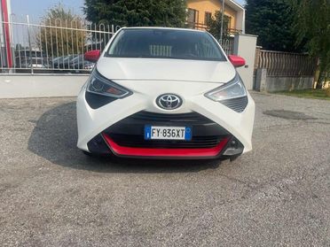 TOYOTA Aygo Connect 1.0