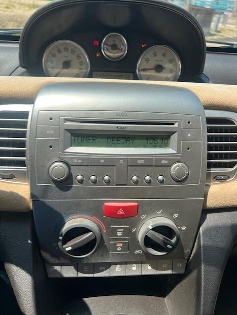 Lancia Ypsilon 1.2 Argento