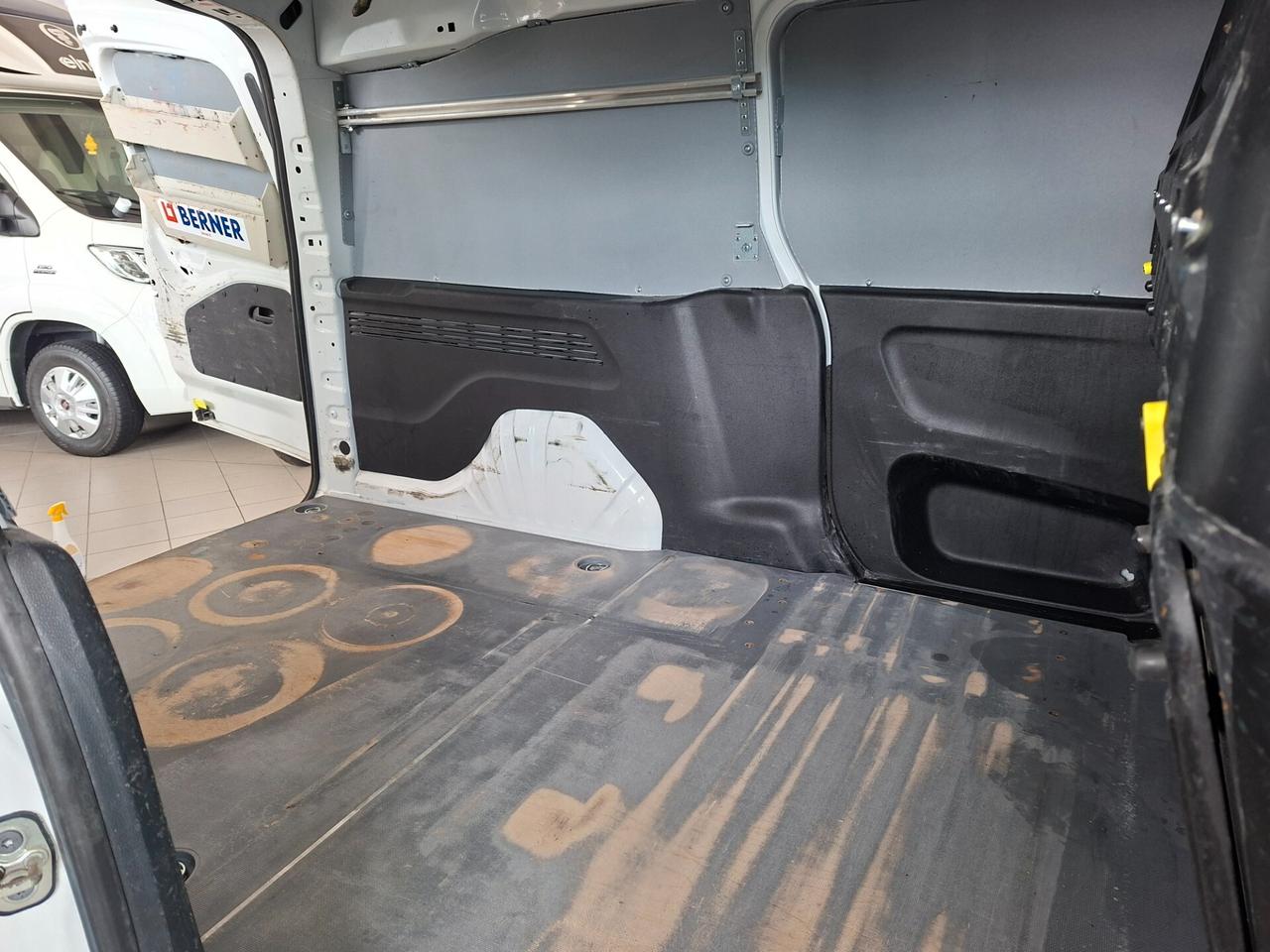 Opel Combo Cargo XL 1.6 Diesel 100CV L2H1 E6 3P.