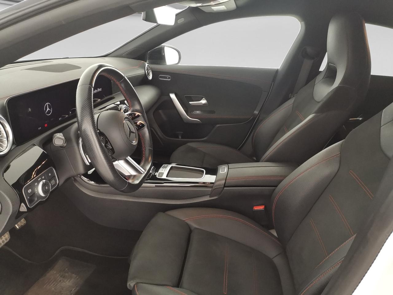 Mercedes-Benz CLA Coupe - C118 2023 - CLA Coupe 200 d AMG Line Advanced Plus auto