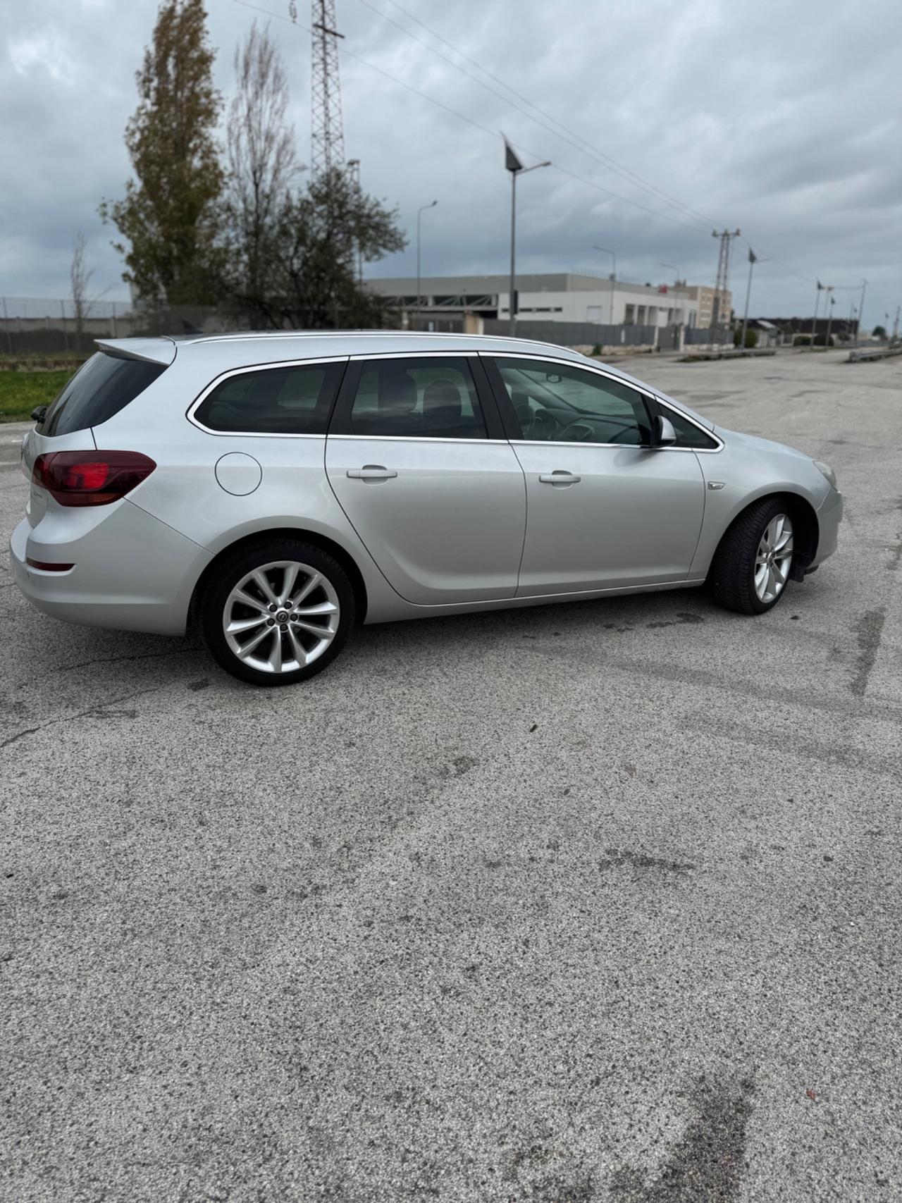 Opel Astra 1.4 Turbo 140CV Sports Tourer GPL Tech Cosmo