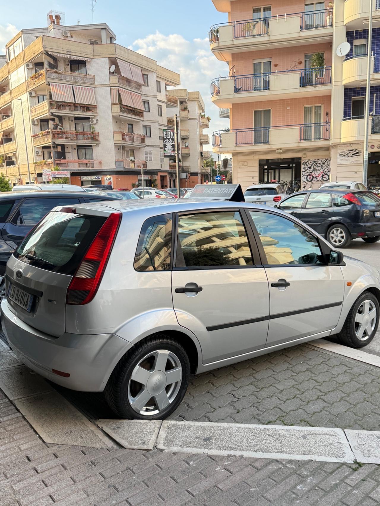 Ford Fiesta 1.4 TDCi 5p. Ghia