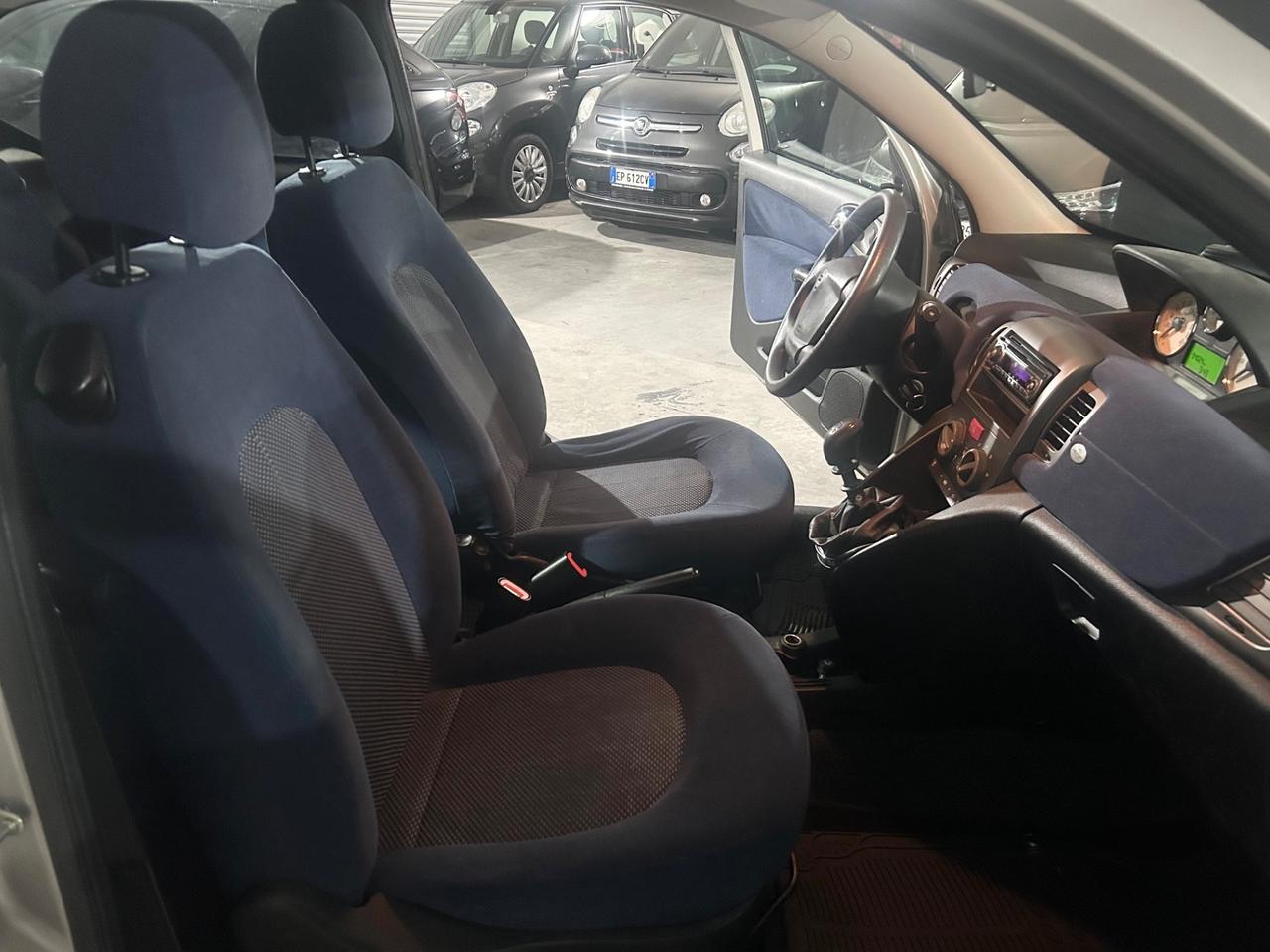 Lancia Ypsilon 1.2 16V Argento