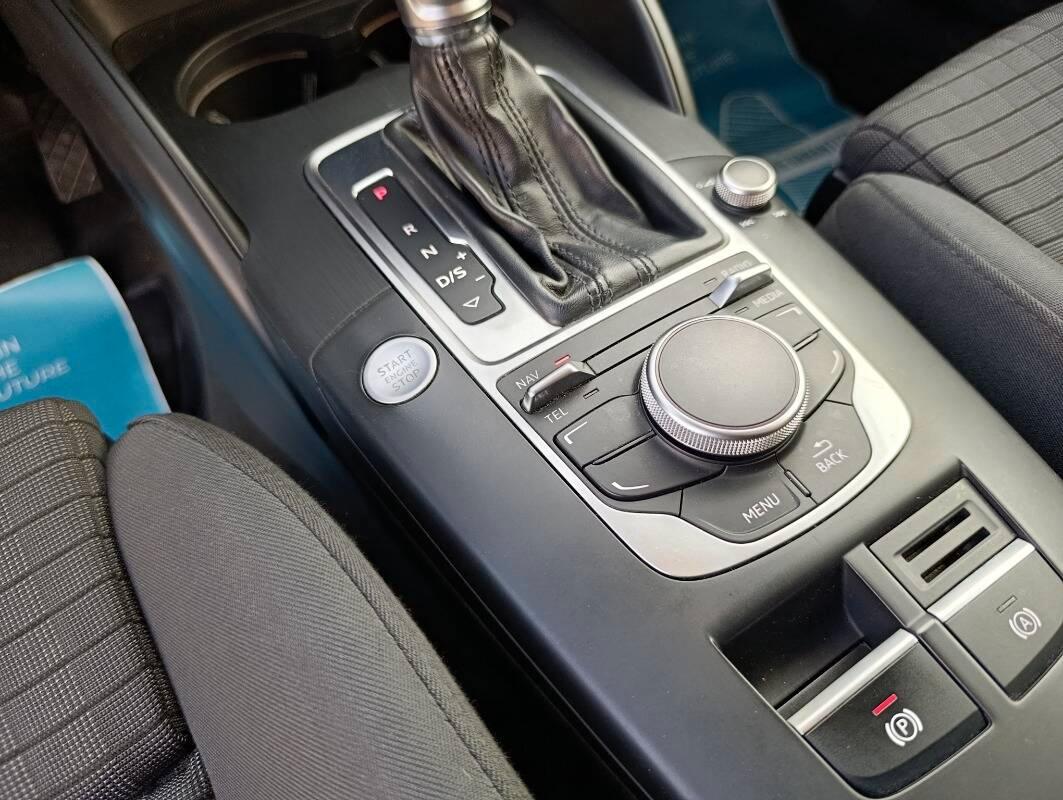 Audi A3 2.0 tdi Attraction 150cv s-tronic E6