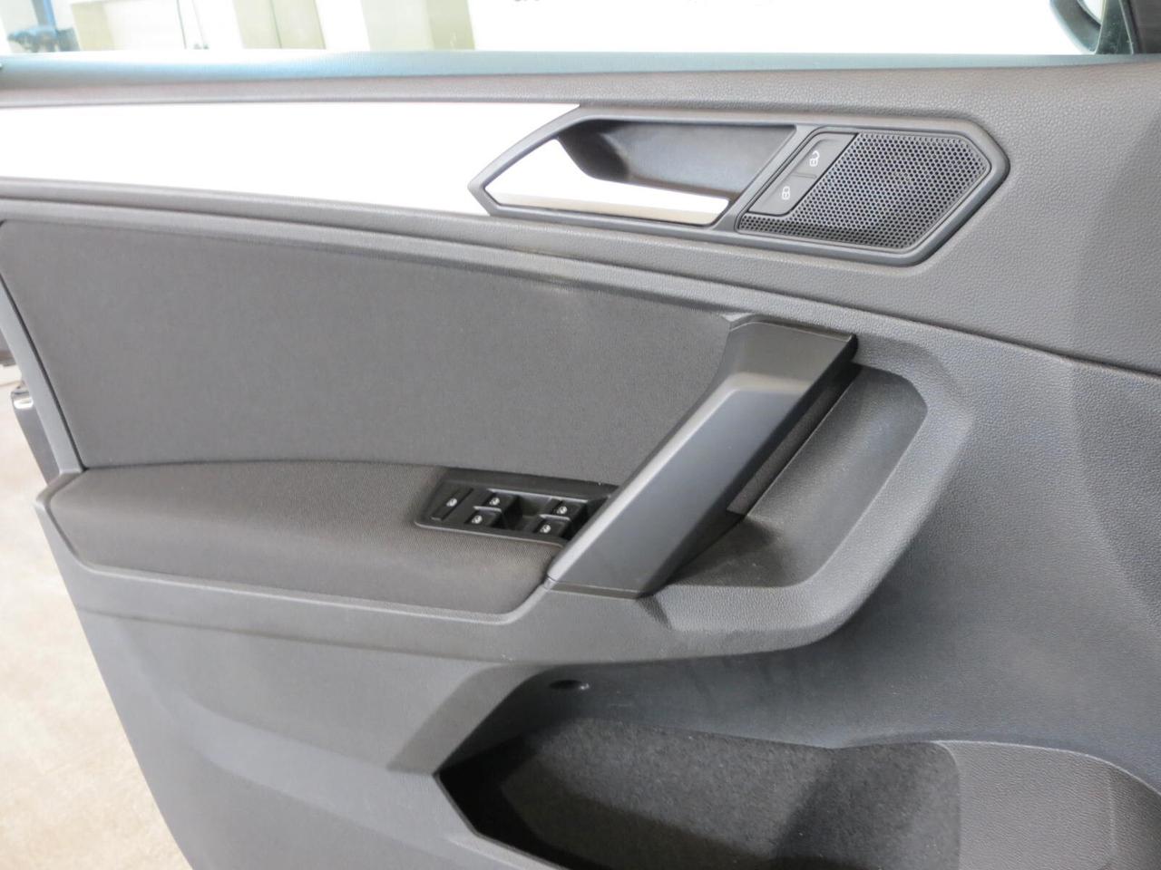 Volkswagen Tiguan 2.0 TDI SCR DSG Business BlueMotion Technology