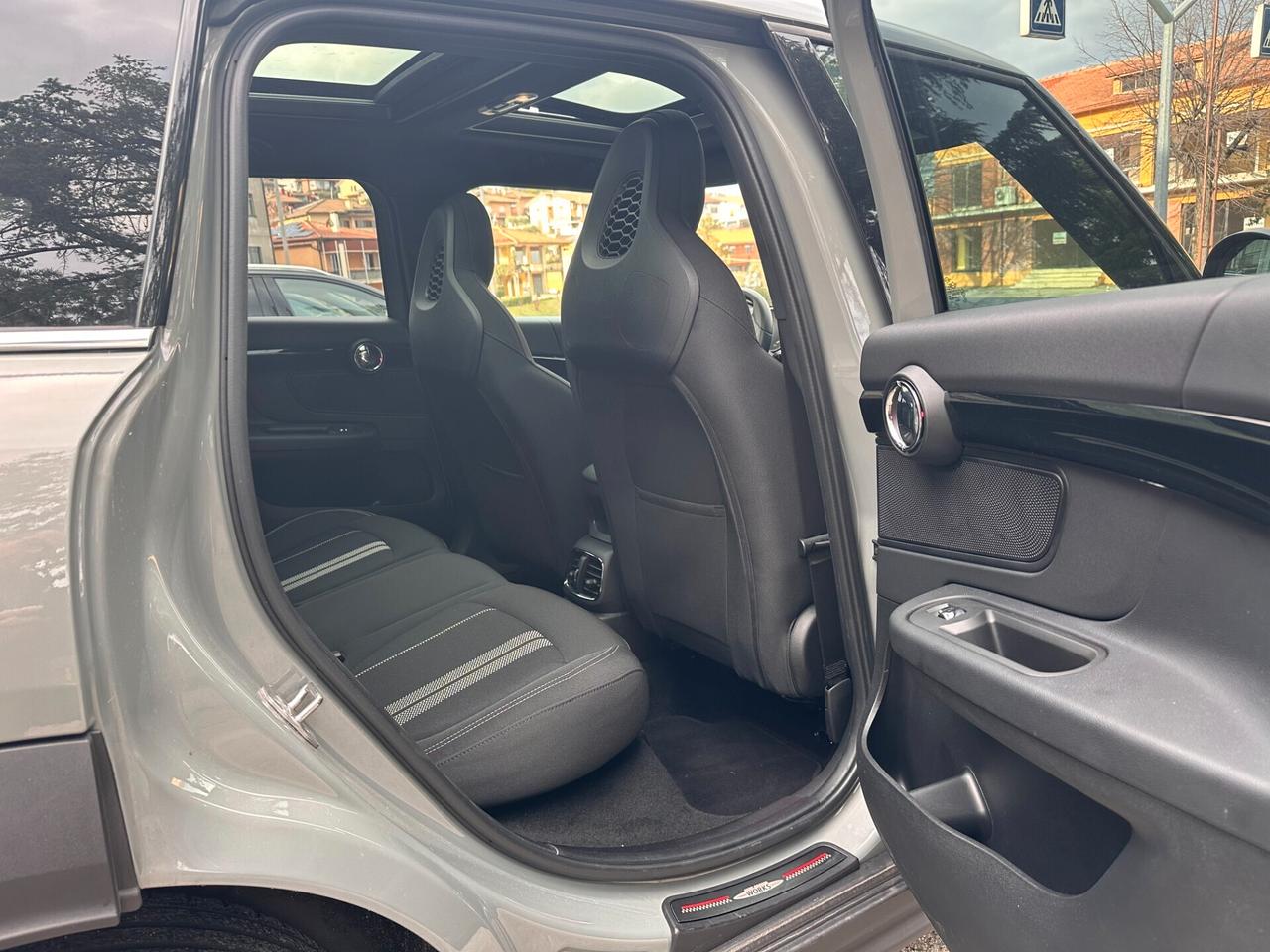 Mini Countryman COOPER D AUTOMATIC _ JOHN COOPER WORKS_PANORAMA_R18_BLACK PAKET